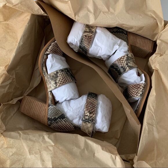 Frye and Co Snake Bryn Sandal - Picture 6 of 7